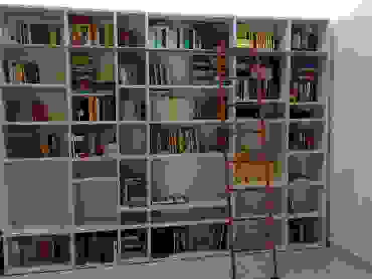 Realizzazioni Adami|Zeni Ingegneria e Architettura Modern Study Room and Home Office
