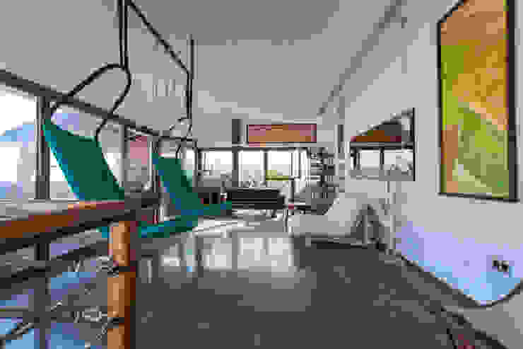 Pablo Cousinou Офіс