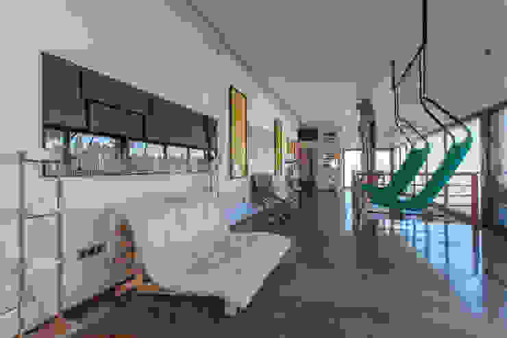 Pablo Cousinou Офіс