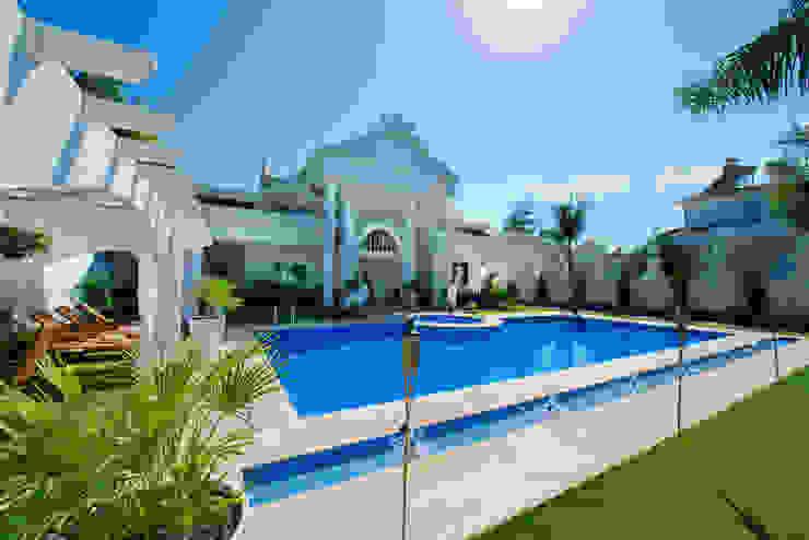 homify Modern houses