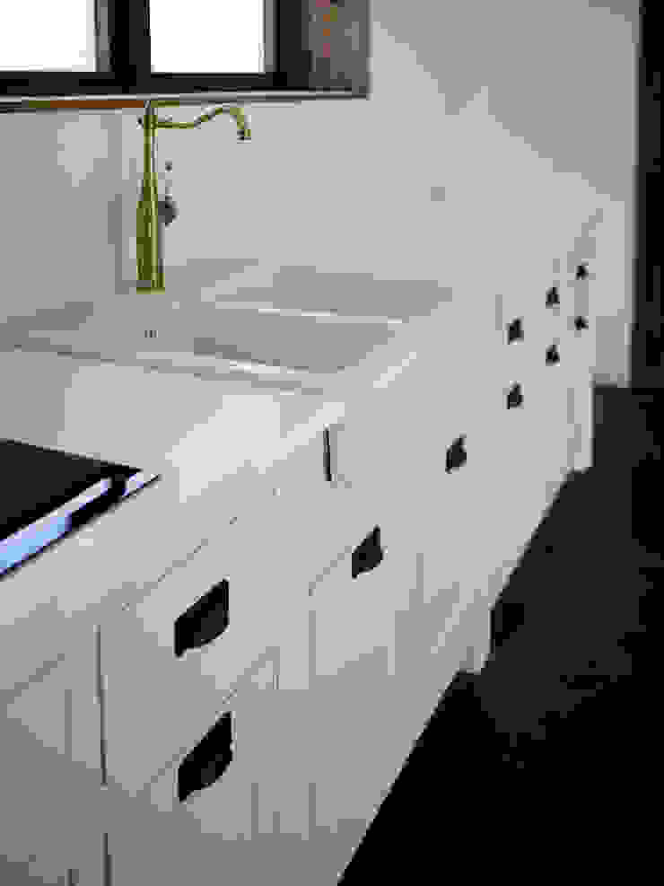 목소리 KitchenSinks & taps