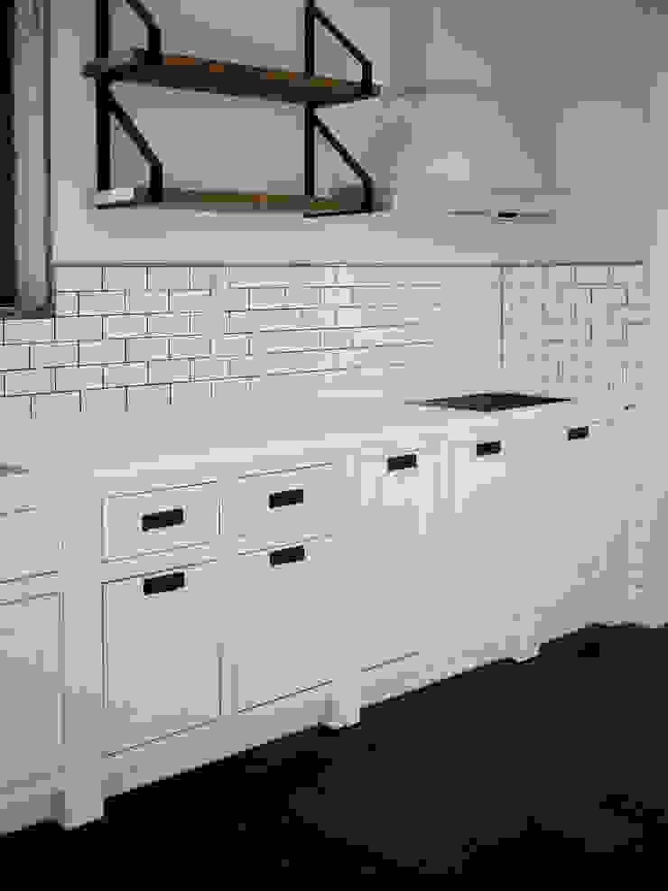 목소리 KitchenSinks & taps