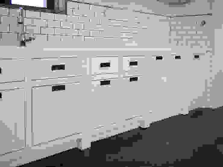 목소리 KitchenSinks & taps