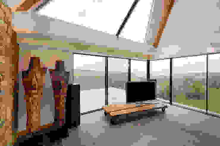 Down Barton, Devon Moderne Wohnzimmer von Trewin Design Architects Modern