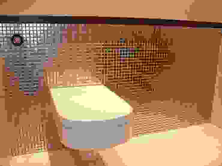 Bathrooms/ Dynamic444 od Dynamic444 Nowoczesny