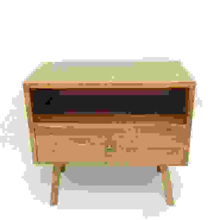 Vintage House Coruna Vintage House Coruna Living roomShelves