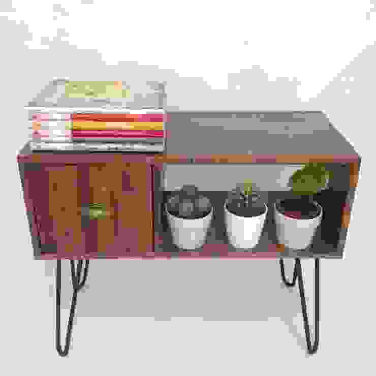 Vintage House Coruna Vintage House Coruna Living roomCupboards & sideboards