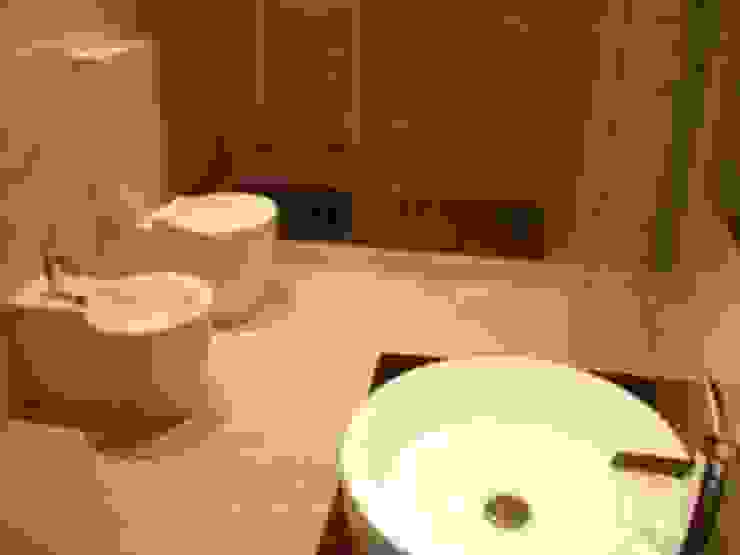 Bathrooms/ Dynamic444 od Dynamic444 Nowoczesny