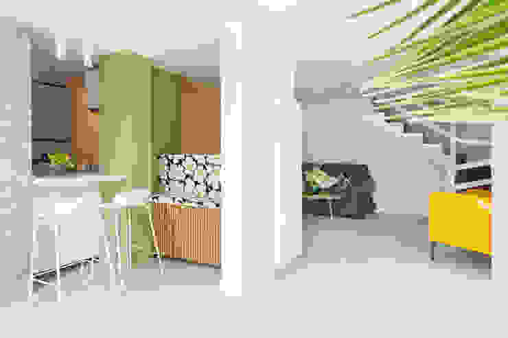 Minimalistischer Flur, Diele & Treppenhaus von Maurizio Giovannoni Studio Minimalistisch