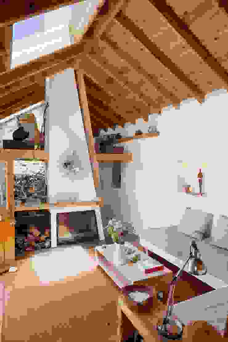 Rustic style living room by pedro quintela studio Rustic Stone