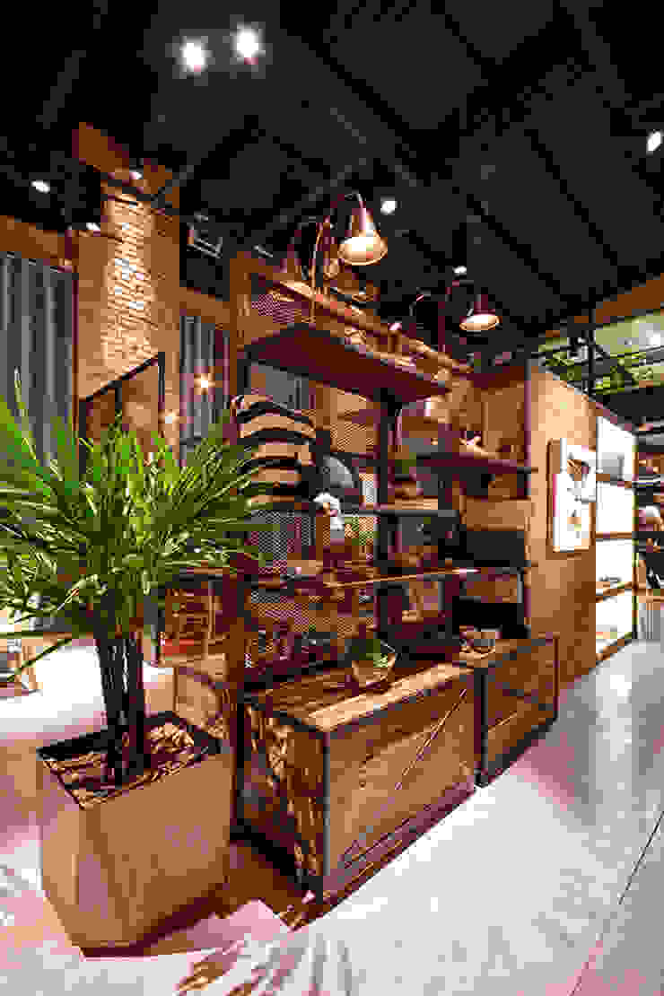 The Blue House Salones rústicos rústicos