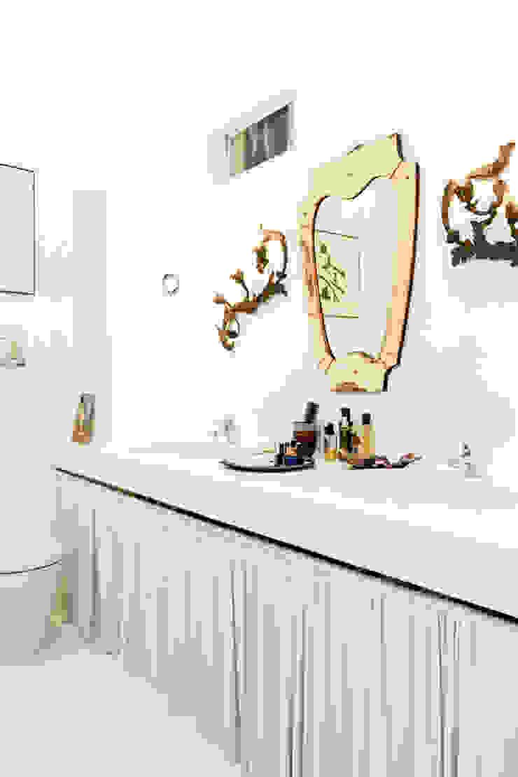 Progetto studio mamo Moderne gangen, hallen & trappenhuizen