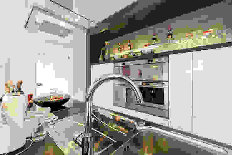 homify Moderne Küchen Tische und Sitzmöbel