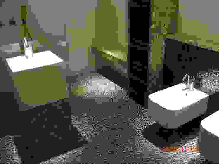 Bathrooms/ Dynamic444 od Dynamic444 Nowoczesny