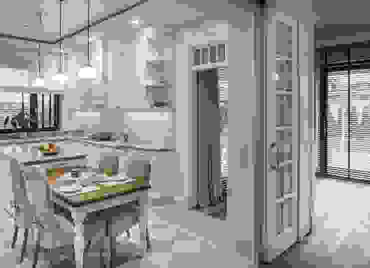 Cozinhas clássicas por RS Studio Projektowe Roland Stańczyk Clássico MDF