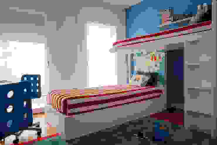 Modern nursery/kids room by Spacemakers Modern