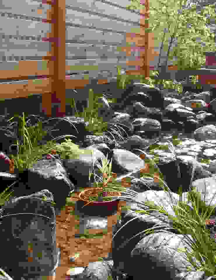 小さな池のある庭 Kamakura Homify