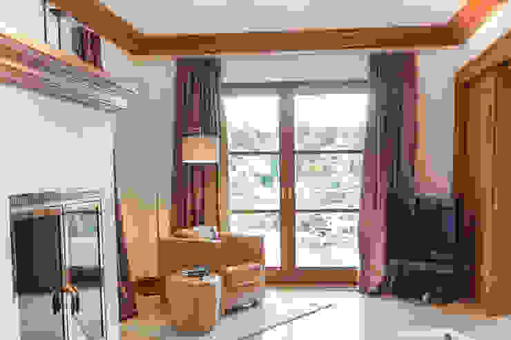 Staging einer Villa zum Verkauf Home Staging Gabriela Überla Klassische Arbeitszimmer