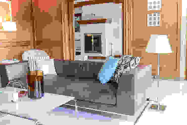 Staging einer Villa zum Verkauf Home Staging Gabriela Überla Klassische Wohnzimmer