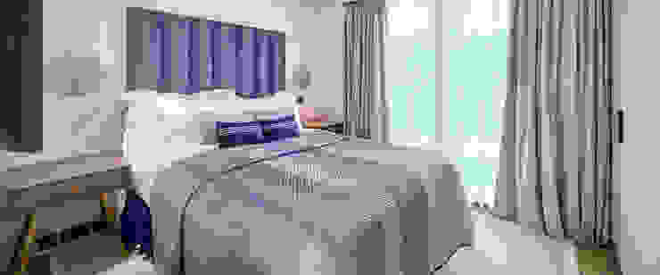 Super Cannes TLA Studio Modern style bedroom