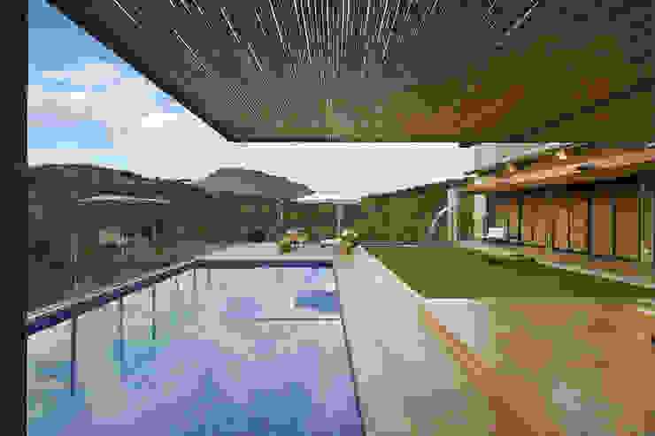 Mountain House David Guerra Arquitetura e Interiores Casas de estilo rústico