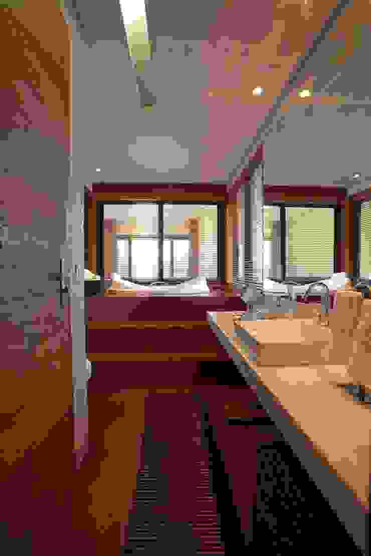 Mountain House David Guerra Arquitetura e Interiores Casas de estilo rústico