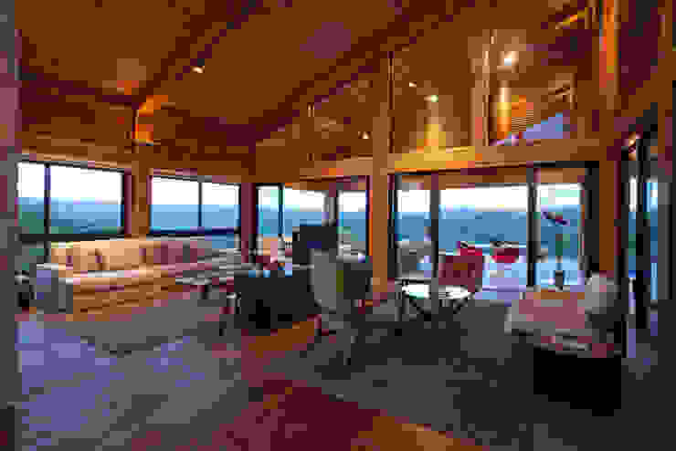 Mountain House David Guerra Arquitetura e Interiores Casas de estilo rústico