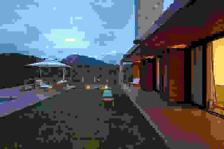 Mountain House David Guerra Arquitetura e Interiores Casas de estilo rústico