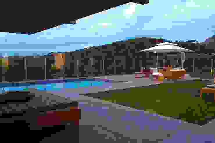 Mountain House David Guerra Arquitetura e Interiores Casas de estilo rústico