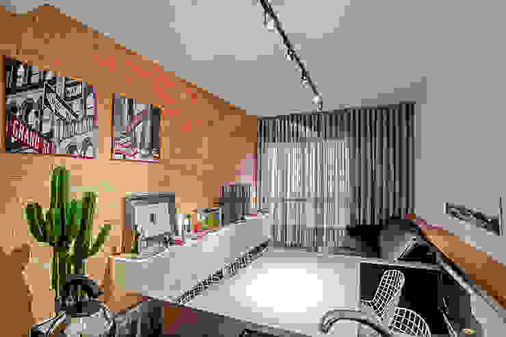 Apartamento LB Studio Boscardin.Corsi Arquitetura Salas de jantar modernas