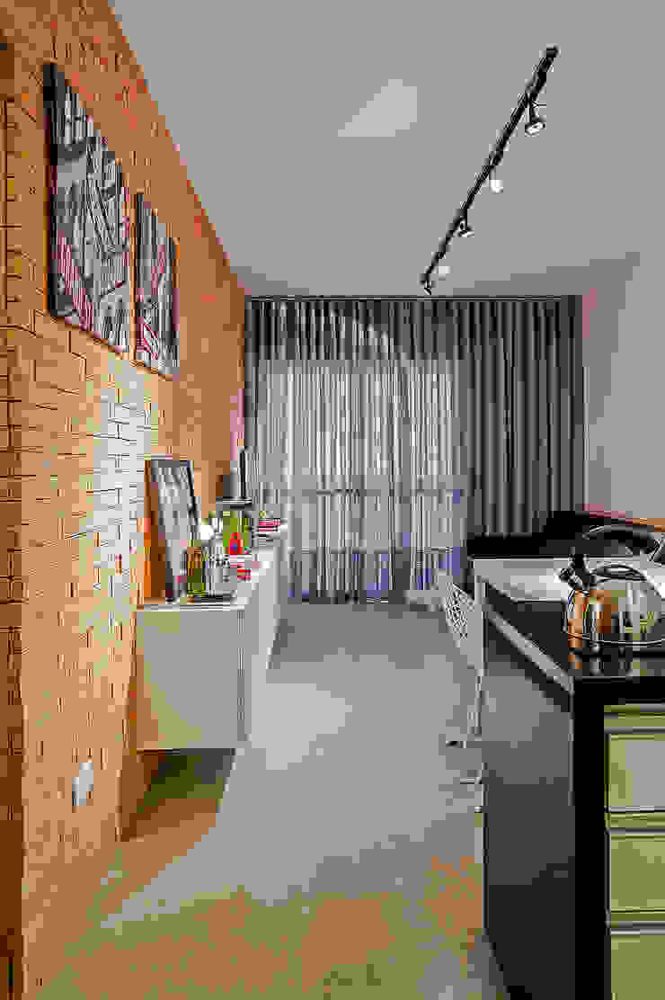 Apartamento LB Studio Boscardin.Corsi Arquitetura Salas de jantar modernas