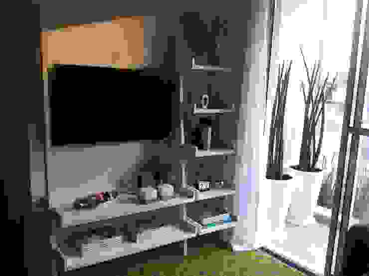 Fabiana Rosello Arquitetura e Interiores Eclectic style living room