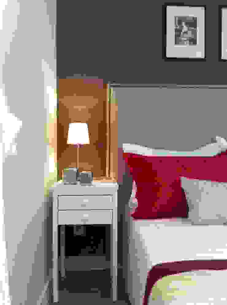 Fabiana Rosello Arquitetura e Interiores Eclectic style bedroom