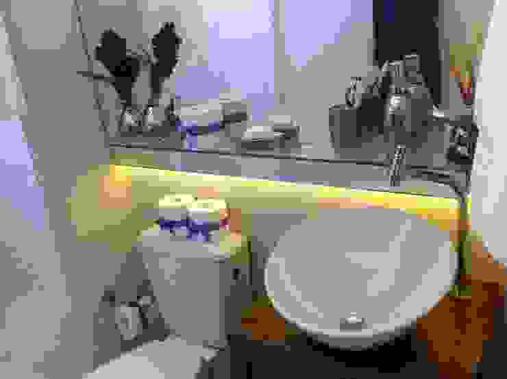 Fabiana Rosello Arquitetura e Interiores Eclectic style bathroom