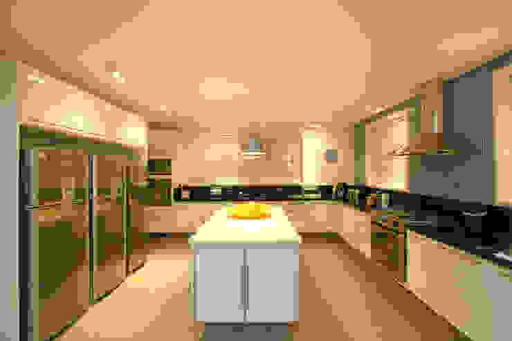 Célia Orlandi por Ato em Arte KitchenBench tops