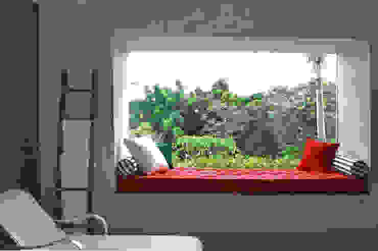 Célia Orlandi por Ato em Arte SpaPool & spa accessories