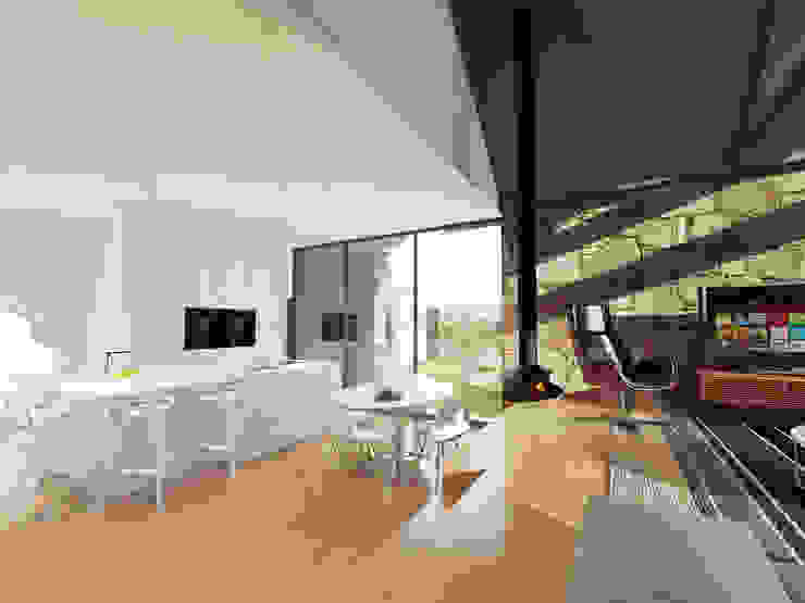 Davide Domingues Arquitecto Sala da pranzo in stile rustico