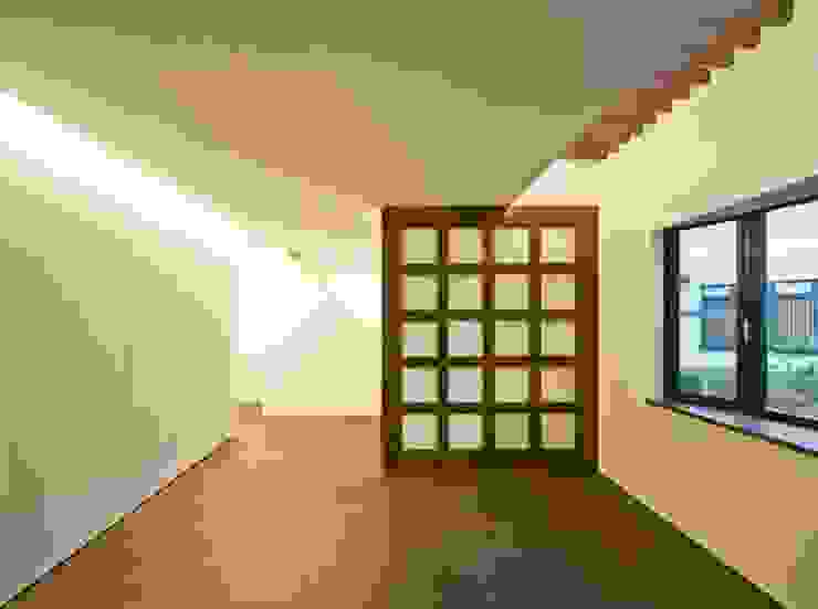星設計室 Modern Living Room Wood Brown
