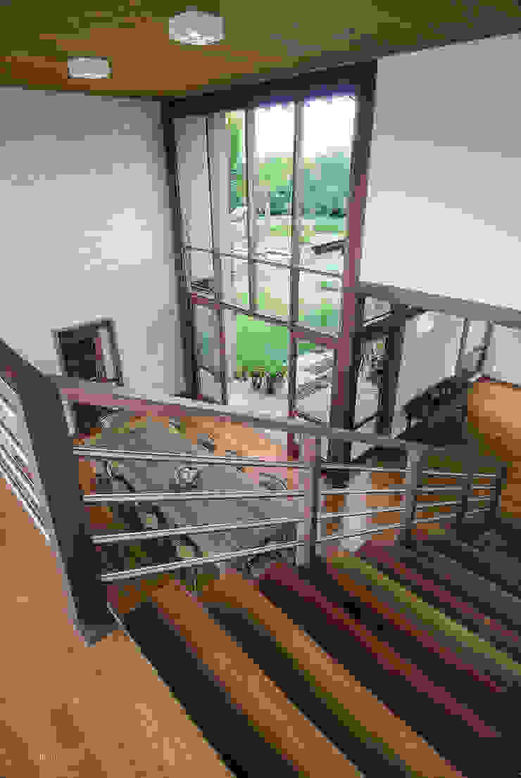 Casa em Itu Mellani Fotografias Ingresso, Corridoio & Scale in stile moderno