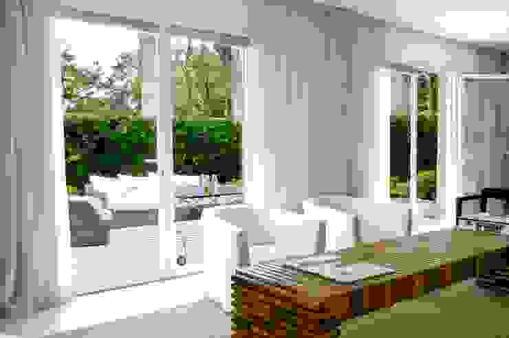 Arq. PAULA de ELIA & Asociados Modern living room