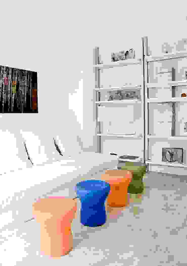 Arq. PAULA de ELIA & Asociados Modern living room