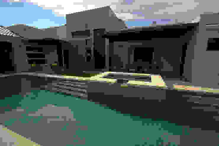 Lo Interior مسبح