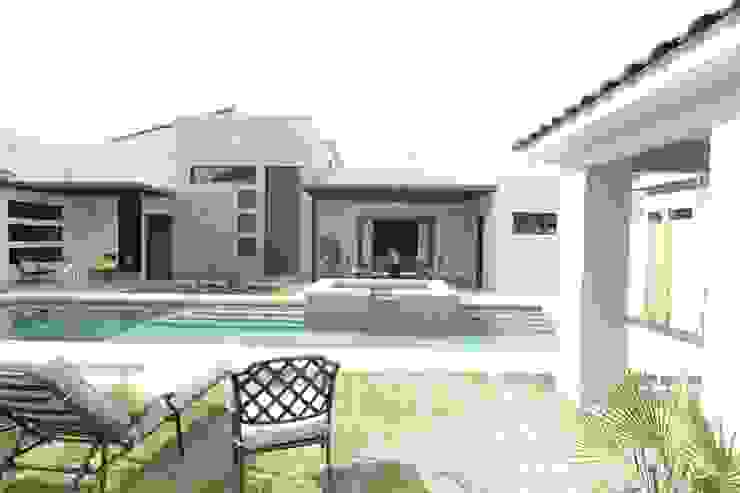 Lo Interior مسبح