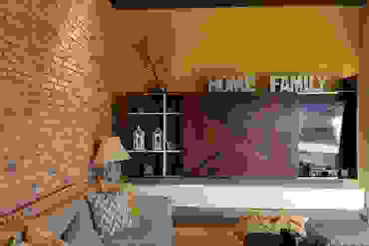 Lo Interior غرفة الميديا