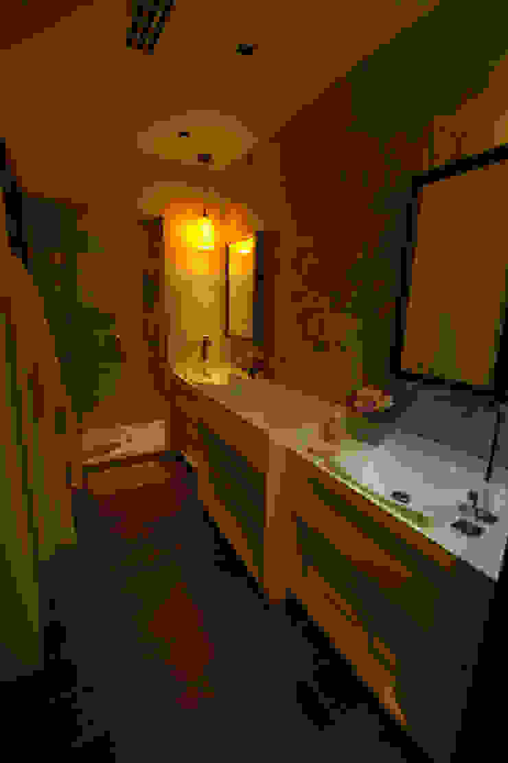 Lo Interior حمام