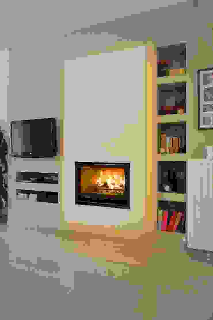 Modern living room by Biojaq - Comércio e Distribuição de Recuperadores de Calor Lda Modern