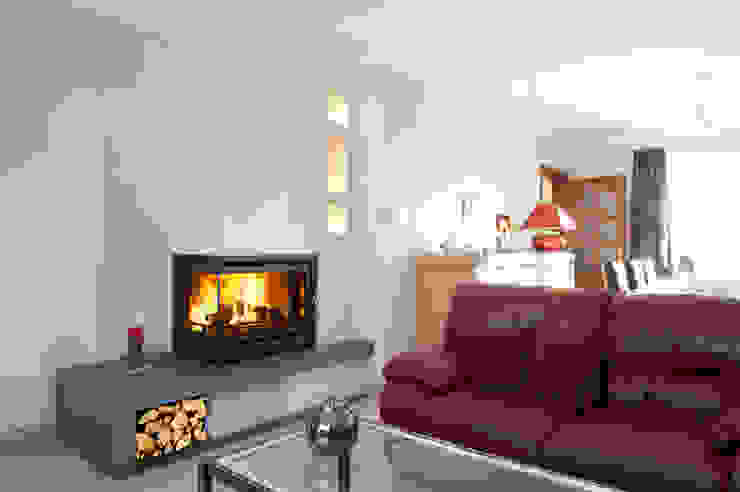 Modern living room by Biojaq - Comércio e Distribuição de Recuperadores de Calor Lda Modern