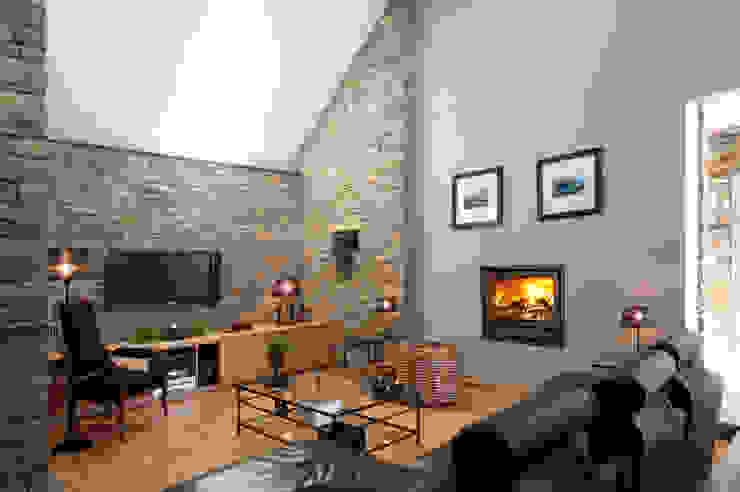 Modern living room by Biojaq - Comércio e Distribuição de Recuperadores de Calor Lda Modern