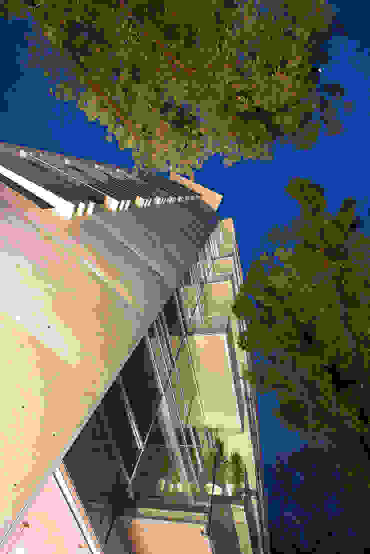 Hansi Arquitectura Modern Houses