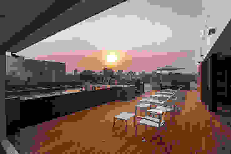 Hansi Arquitectura Modern Terrace
